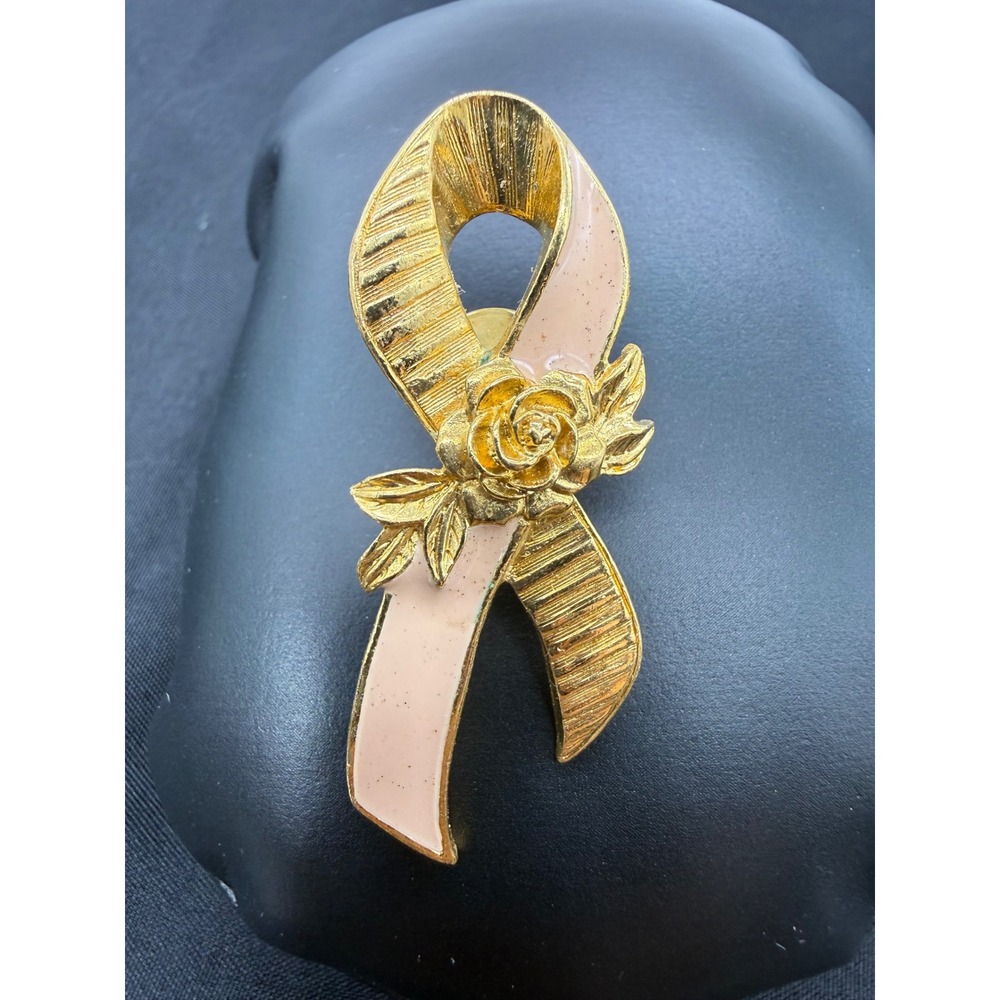 Avon Gold Tone Pink Enamel Rose Breast Cancer Awareness Ribbon Pin Vintage Gift